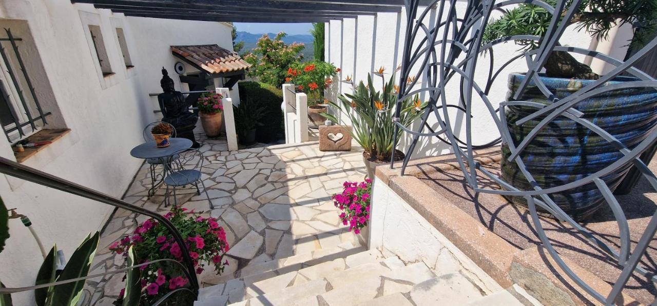 Corniche Du Paradis Bed & Breakfast Roquebrune-sur-Argens Exterior photo